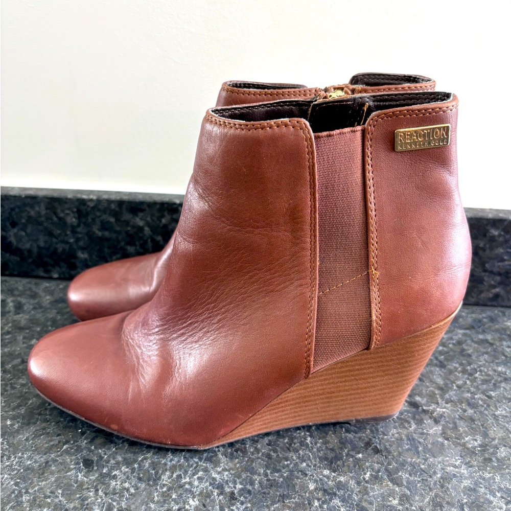 Reaction Kenneth Cole Wedge Boots Bootie 8 Tan